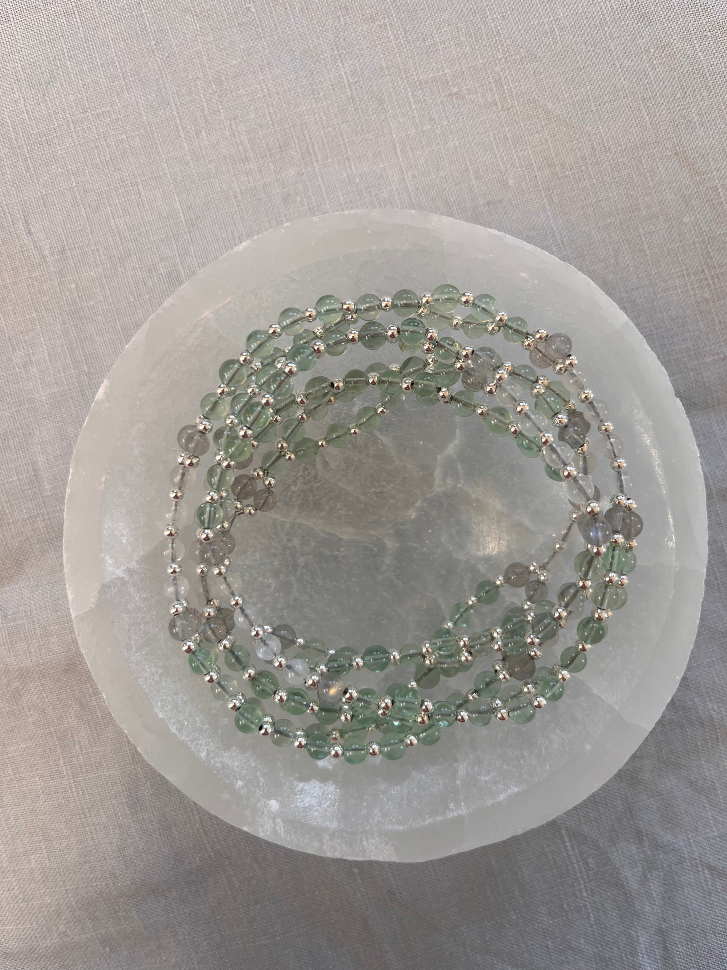 Tantric necklace with green fluorite, rainbow moonstone and labradorite