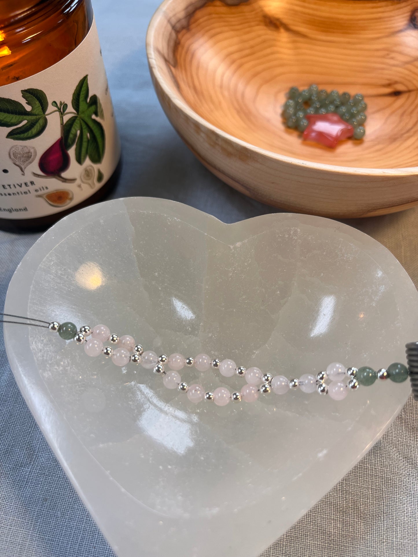 Tantric necklace with rose quartz and jade