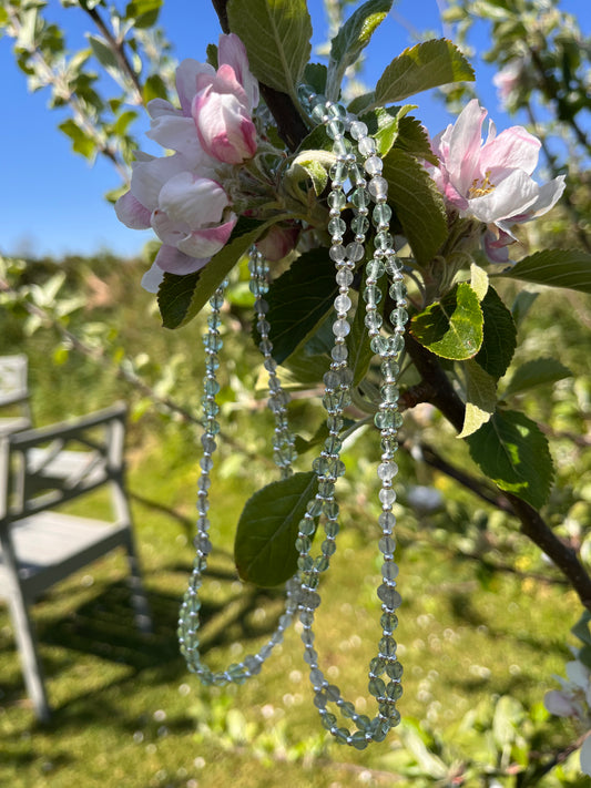 Tantric necklace with green fluorite, rainbow moonstone and labradorite
