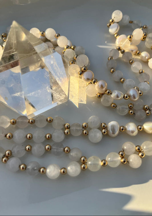 Tantric necklace with rainbow moonstone, celestite and freshwater pearl